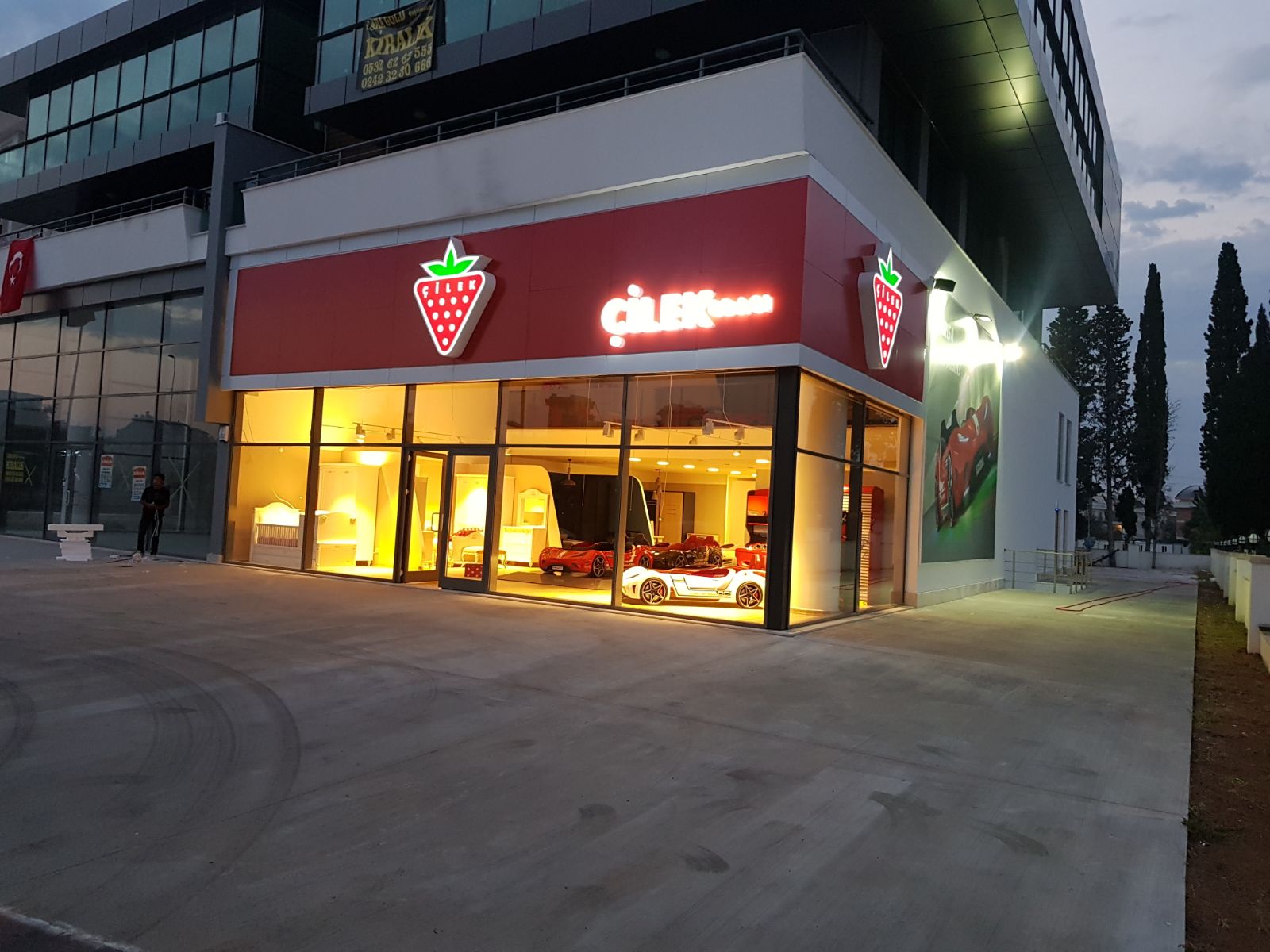 business advertising gallery